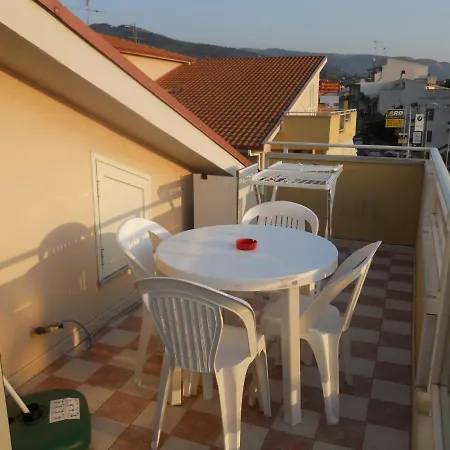 Apartment Mansarda Via Consolare Antica